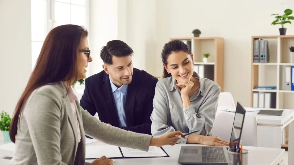 SEO professional talking about organic traffic with their clients who are small business owners